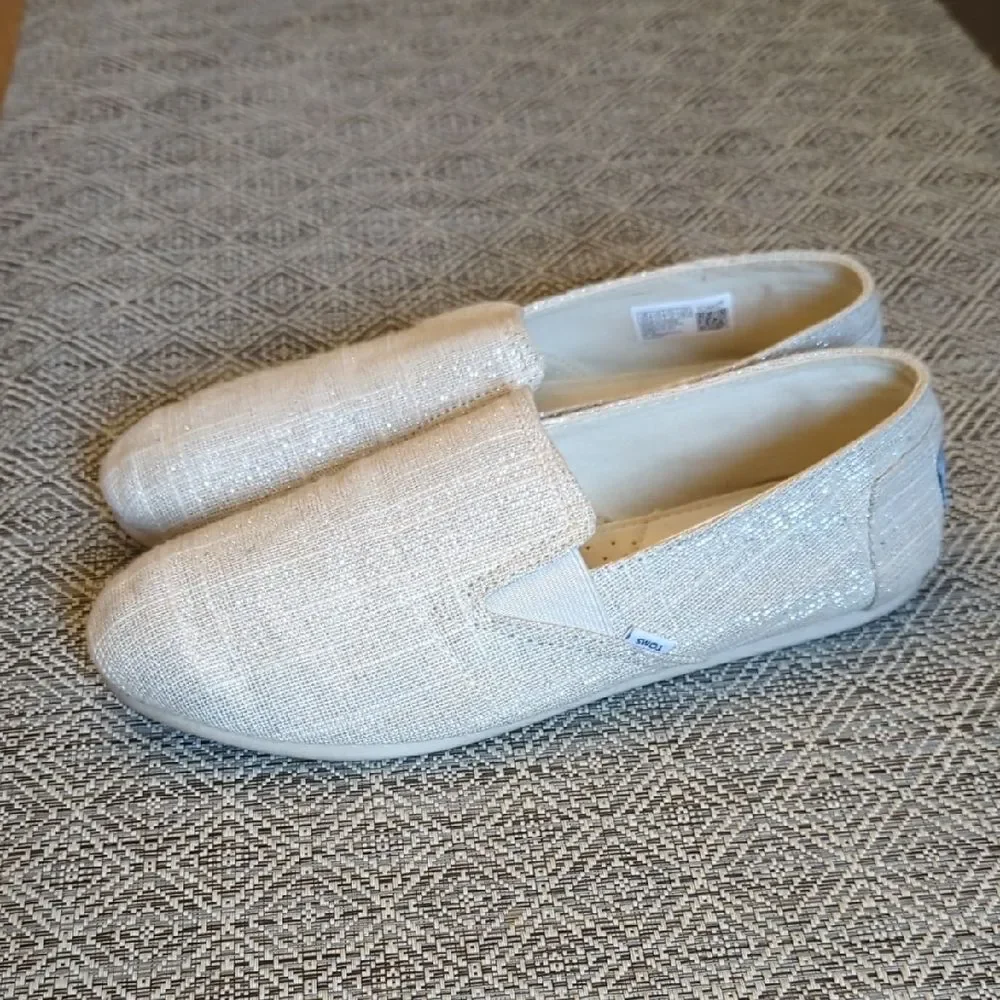 TOMS Light Tan With Glitter Threading Woven Slip-On Shoes  Women's Size 9.5